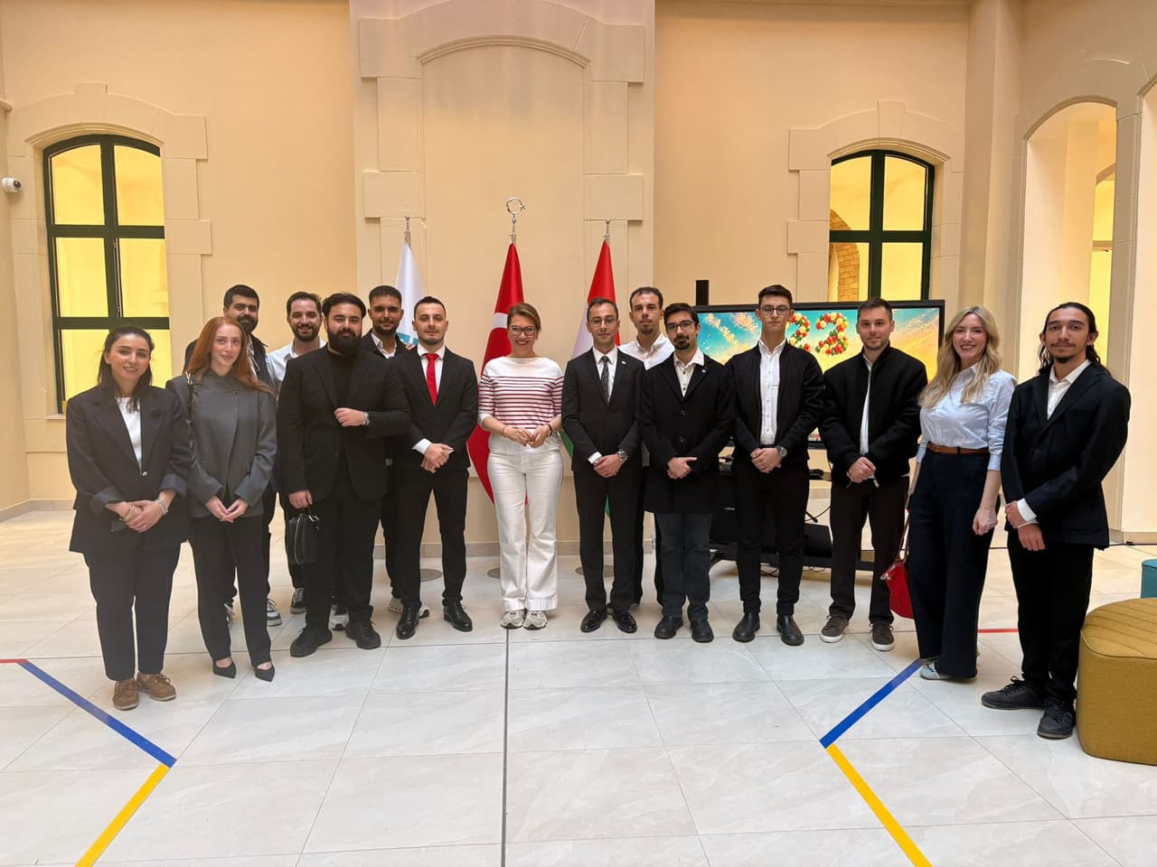 Budapeşte 23 Nisan Etkinliği topluluk buluşması